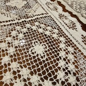 Set of 4 Vintage Hand Crocheted Mondano Filet Lace Table Runners And Doilies